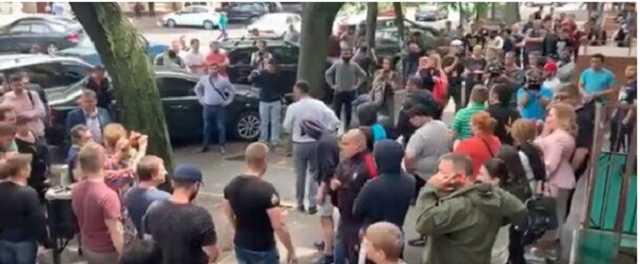 "Мафия рвется к кормушке!": безумная агитация взбесила Одессу, жители не выдержали