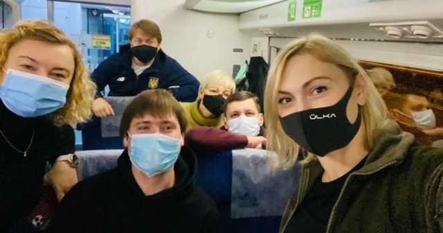 Масово “відкосили”: на Донбас поїхало від 60 до 100 “слуг народу”