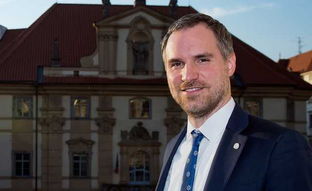 Мер Праги заявив, що буде волонтером у лікарні для хворих на COVID-19