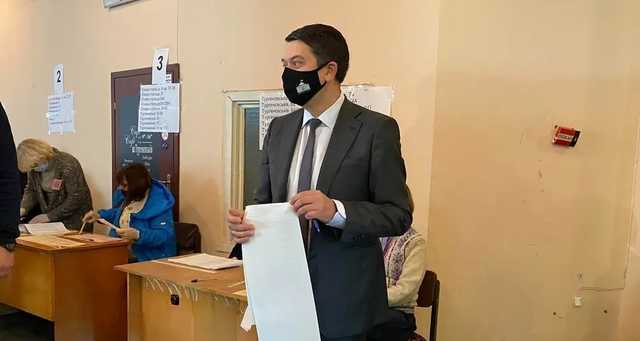Разумков не принял участия в опросе Зеленского
