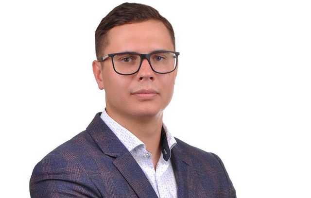 Кандидат в депутаты Киевсовета от «Cлуги народа» Даниил Савенко причастен к международному скандалу
