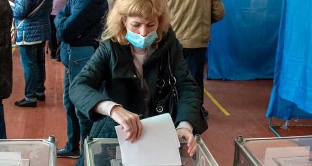 В Полтаве на выборах лидирует бывший мэр - предварительные результаты