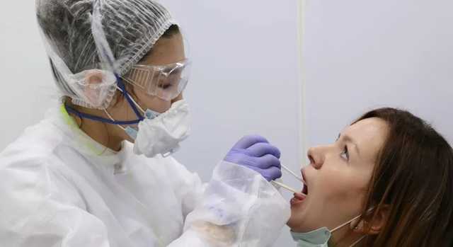 Степанов объяснил, почему у трети больных COVID-19 отрицательные тесты