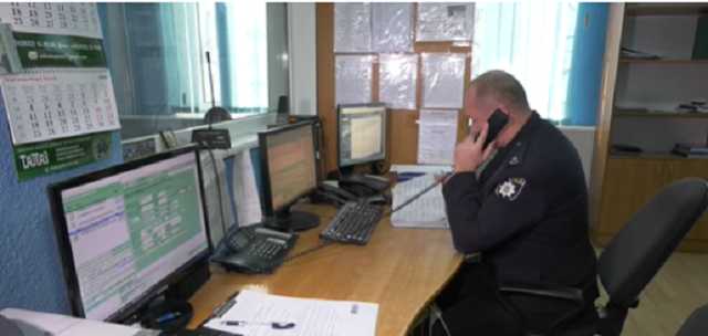 На Херсонщині чоловік вбив жінку через SMS у телефоні: сиротою лишився син