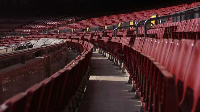 Португалия ужесточила карантин и запретила перемещение внутри страны