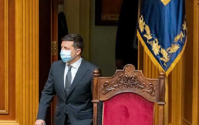 Розпуск КСУ нічого не вирішить, вихід із кризи геть інший