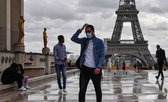 Во Франции за нарушение карантина будут сажать в тюрьму