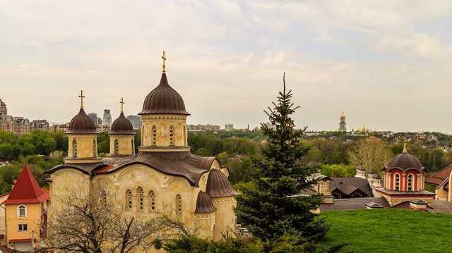 Зверинецкий монастырь в Киеве закрылся на карантин