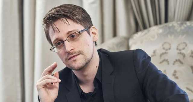 Сноуден хочет получить российское гражданство