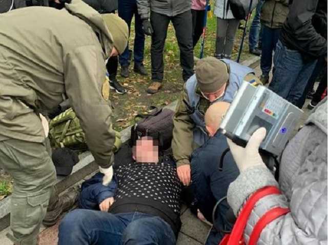 Центр Киева охватили акции протестов – появилось первое известие о пострадавшем