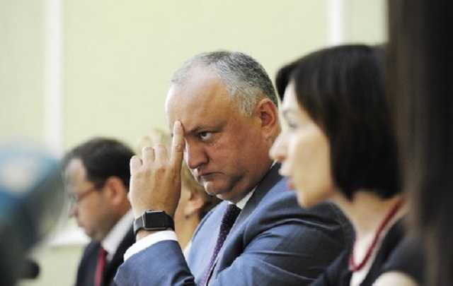 Санду має реальну можливість здолати Додона, хоча просто не буде