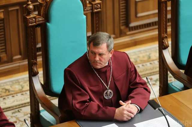 Судья Конституционного суда Филюк 5 лет не декларировал бизнес жены