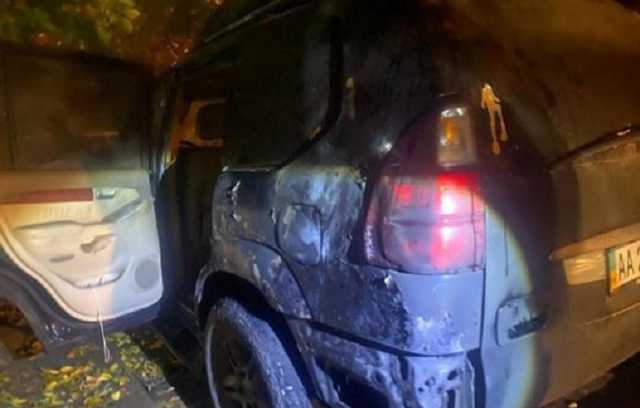 Киевлянин поджог три автомобиля в Печерском районе столицы