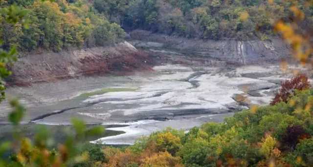 Дожди не улучшили ситуацию в водохранилищах оккупированного Крыма