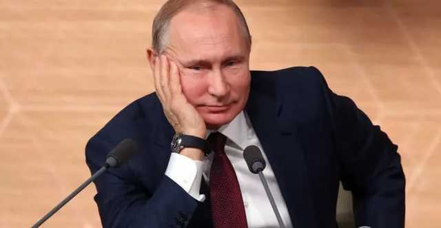 Путін сховався і править Росією з бункера