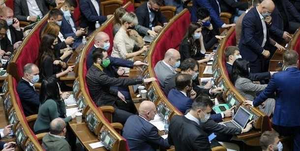 Нардепа поймали на кнопкодавстве