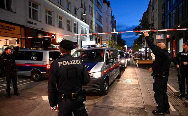 В Вене закроют две мечети, куда ходил расстрелявший людей террорист