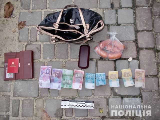 У Херсоні підлітки пограбували пенсіонерку