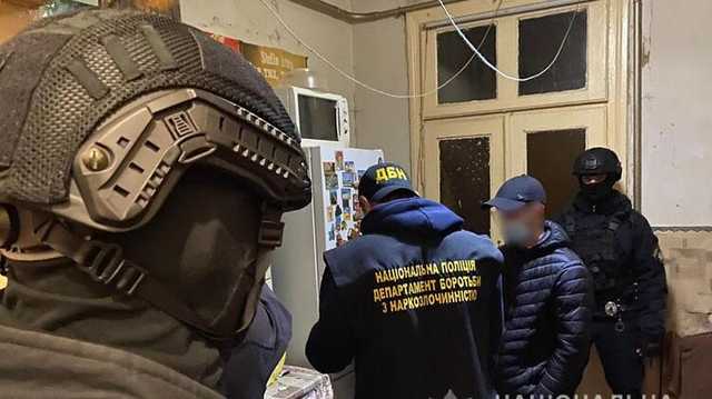 На Волыни накрыли три нарколаборатории и разоблачили дилеров