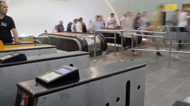 В Киеве две центральные станции метро закрыли из-за сообщения о минировании