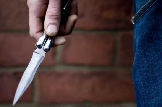 Поліція в Переяславі затримала чоловіка, що напав із ножем на вагітну