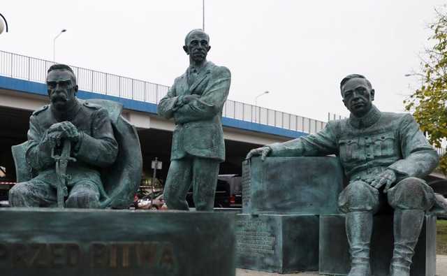 У Польщі до 100-річчя Варшавської битви відкрили пам’ятник з Петлюрою