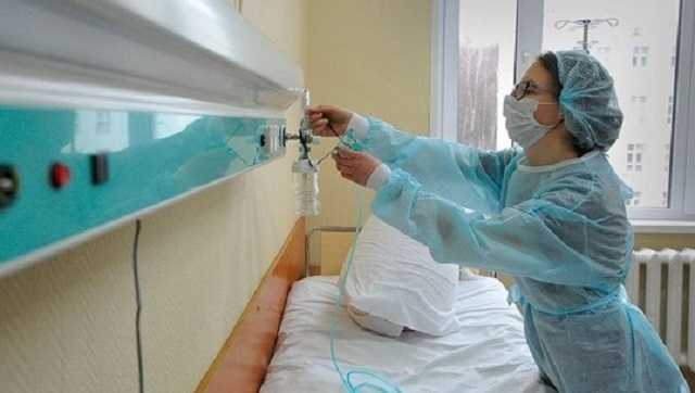 Под COVID отдадут половину всех коек в больницах