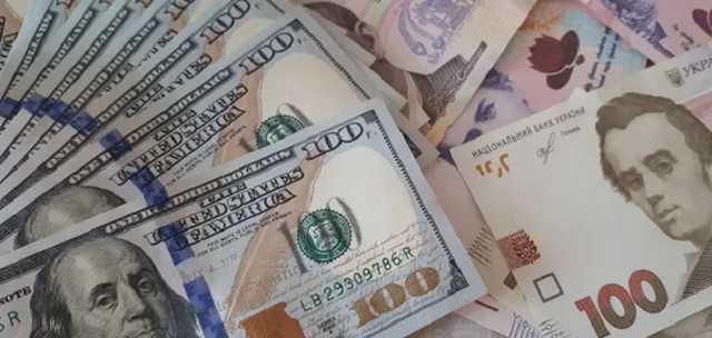 В НБУ назвали причины "проседания" гривни