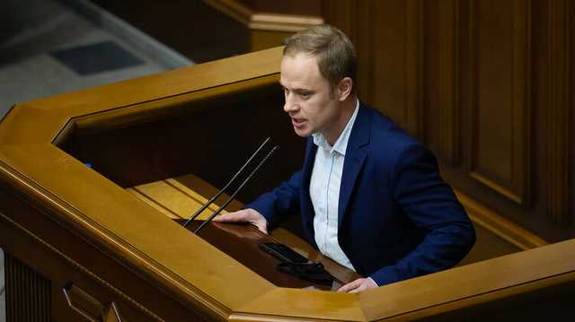 Комитет Рады разблокировал рассмотрение в зале законопроекта Разумкова о КСУ