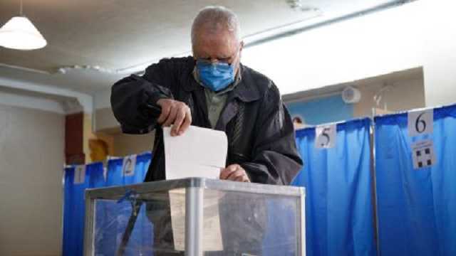 В семи областях Украины полностью установили результаты выборов мэров