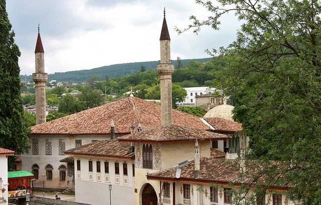 Российские мародеры радуются: сезон ограбления оккупированного Крыма был «успешным»