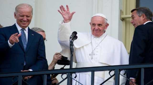 Папа Римский поздравил Байдена с победой на выборах и благословил его