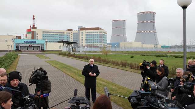 На построенной Россией Островецкой АЭС в Беларуси произошли взрывы — The Times