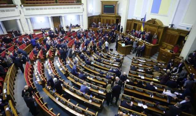 В Раде заявили, что будут работать, несмотря на вспышку коронавируса