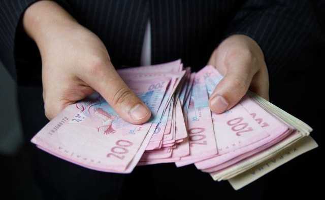 Украинцев ждет масштабный перерасчет пенсий: как повысят и кто останется без прибавки