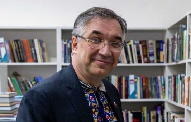 10      2014-2019 .  -   