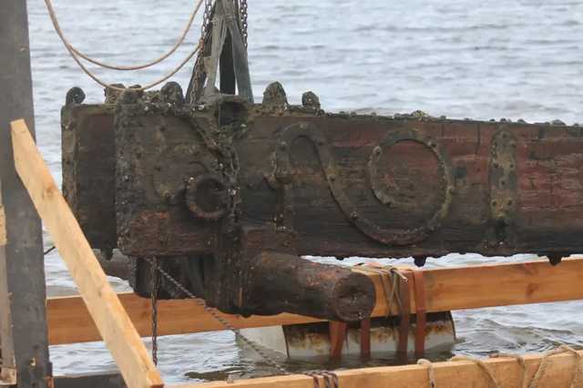 «Событие европейского масштаба»: На дне Днепра нашли пушечный лафет времен казачества