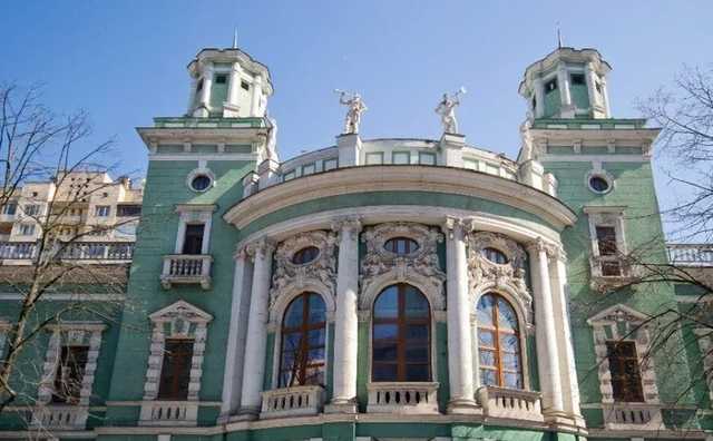 СБУ нашла тайник с оружием в Академии аграрных наук в Киеве