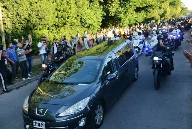 В Аргентине прошли секретные похороны Марадоны