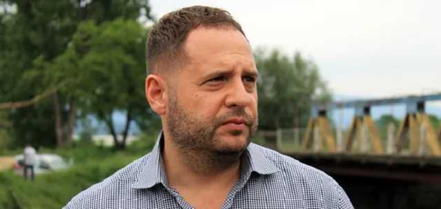 Ермак назвал три шага для выхода из конституционного кризиса в Украине