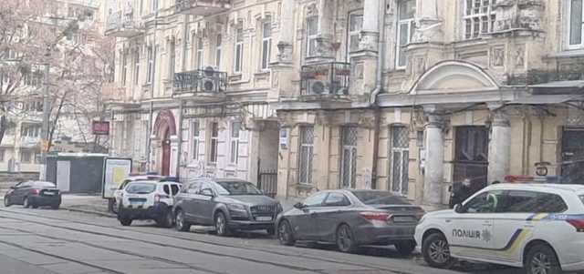 В Киеве девушку захватили в заложники