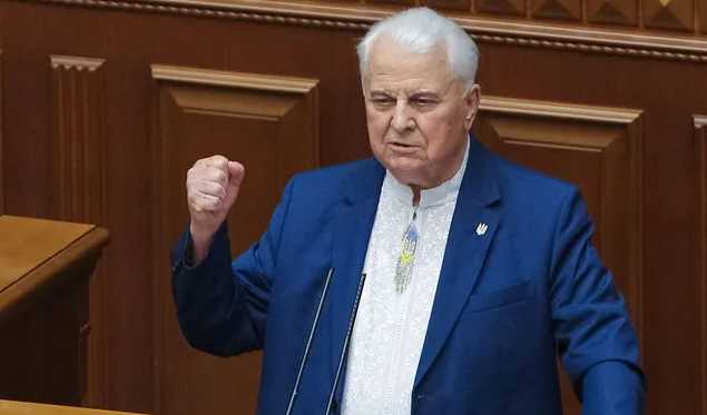 Кравчук в ТКГ изменил позицию относительно России