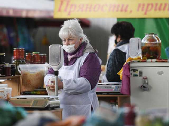 Помощь от Зеленского: деньги получат даже те, кто не платил налоги