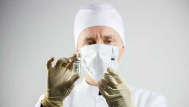 Великобритания получила первые дозы вакцины Pfizer от COVID-19, - Sky News