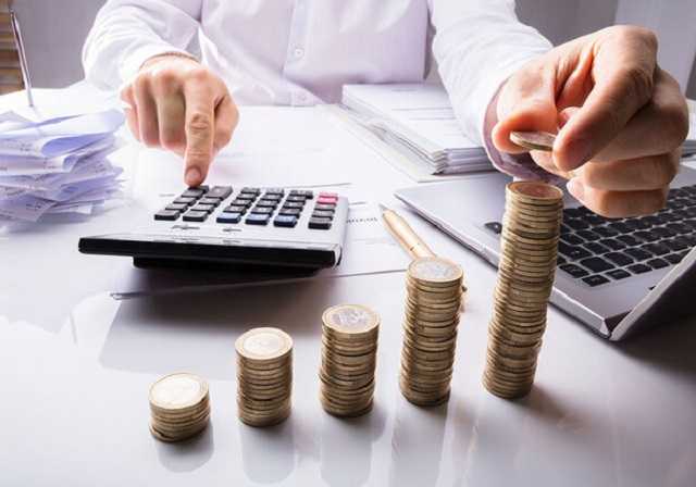 Украинцам хотят резко повысить прожиточный минимум: что придумали "слуги"