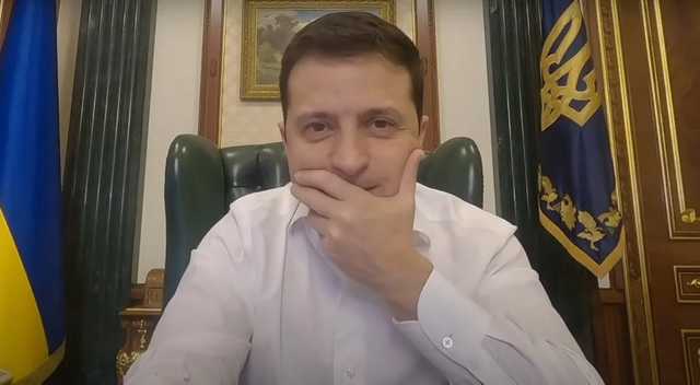 Зеленский показал мастер-класс, как правильно носить маски