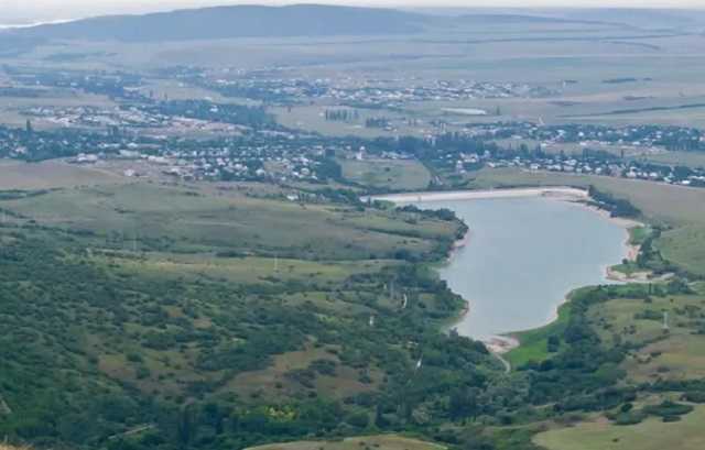 В Крыму практически высохло одно из главных водохранилищ