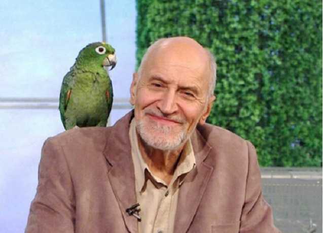 Жизнь одна: ведущий культовой передачи "В мире животных" отказался колоть себе путинскую вакцину