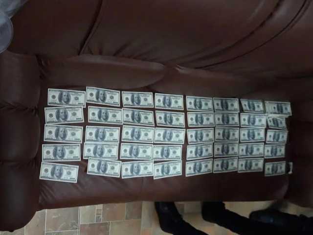 В Киеве нотариус попалась на взятке в 1,2 млн грн