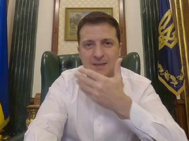 «Зеленский показал, как правильно надевать маску»: журналист оценил жесты президента